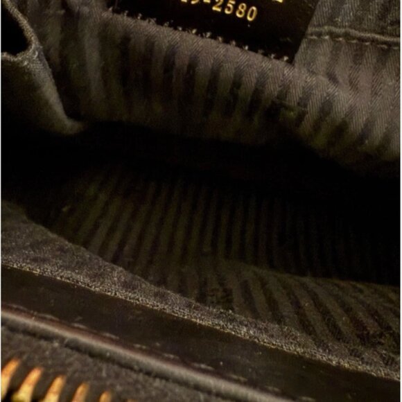 Genuine Fendi 2Jours Medium‑Large Tote Very Good Condition (Dust Bag Included) - Picture 7 of 13